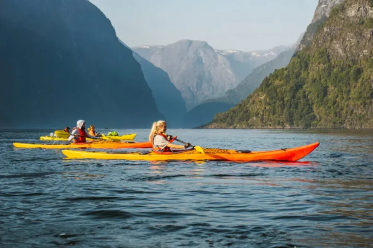 Groepsreis Noorwegen kayak - rondreis noorwegen - beste reistijd noorwegen