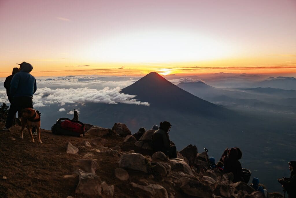 Groepsreis Guatemala - Hike naar de Acatenango vulkaan - Kampeer op 3700m hoogte - Spectaculair uitzicht over de vuurspuwende El Fuego vulkaan