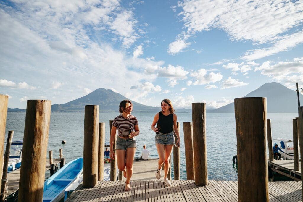 Groepsreis Guatemala - 14 daagse doorreis Guatemala - Vakantie in Guatemala - Traditionele marktjes van Panajachel - Boottrip naar Santa Cruz - soloreizen Guatemala