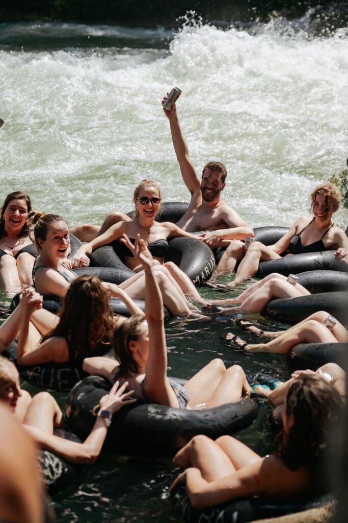 Groepsreis Guatemala - 14 daagse doorreis Guatemala - Vakantie in Guatemala - soloreizen Guatemala - Semuc Champey - ondergrondse rivier de Rio Cahabón.